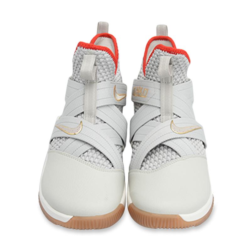 lebron soldier 12 yeezy