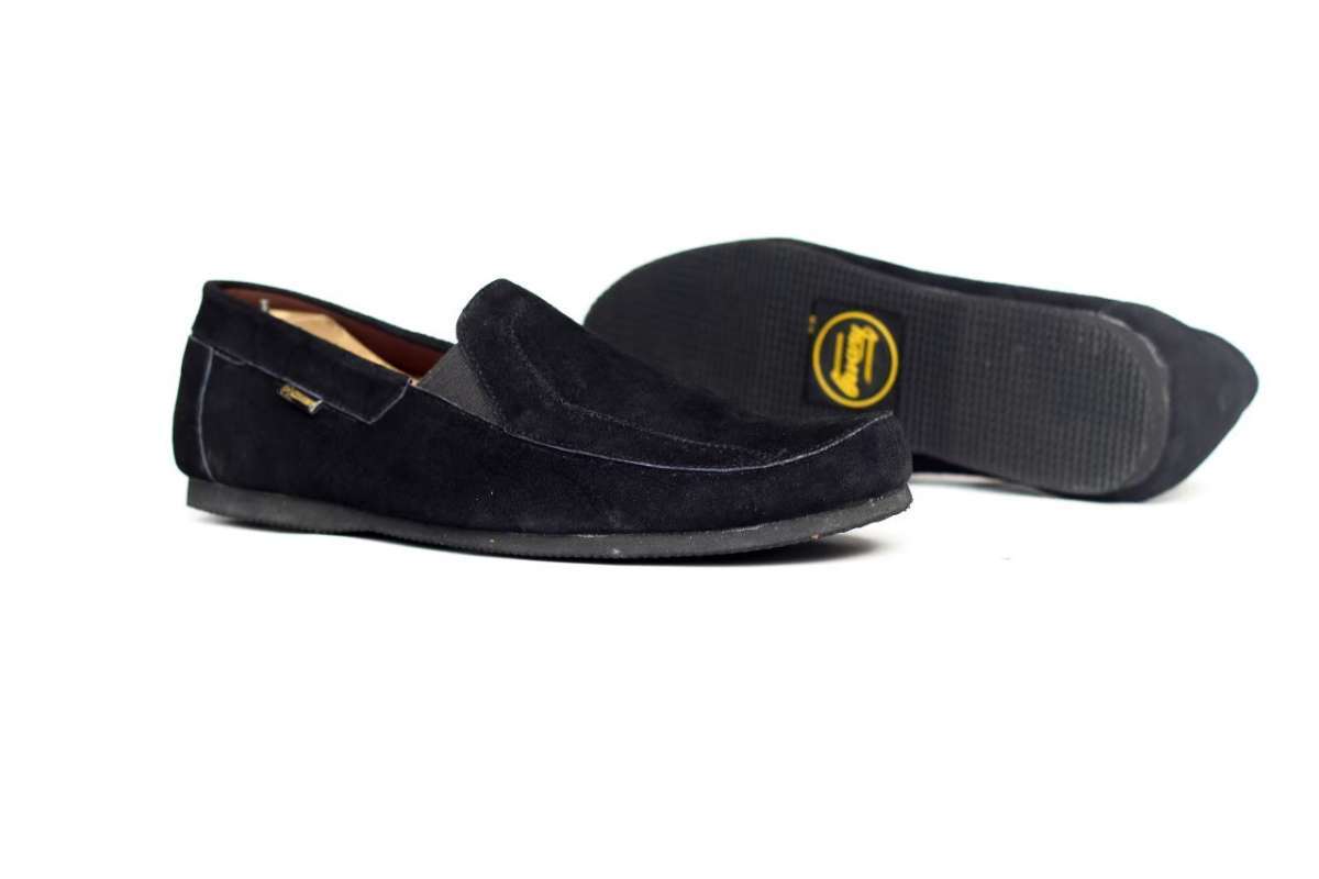 Promo Cevany JesterSlip Originals Shoes Sepatu Kasual Pria [FY4552] - 42  HITAM di Seller Yabie Store - Kota Bandung, Jawa Barat | Blibli