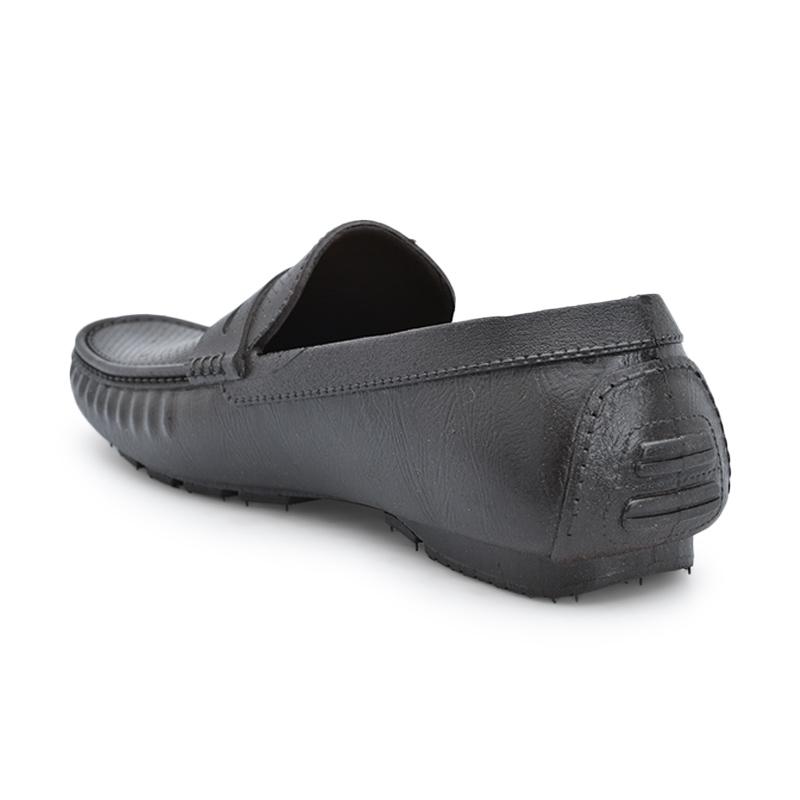 bata driving shoes