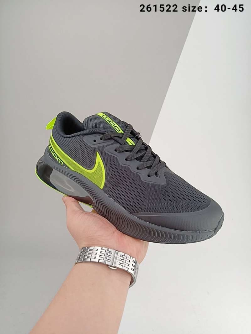 nike lightweight runners