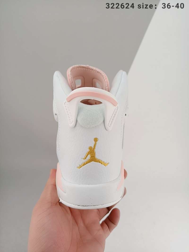 gold hoops aj6