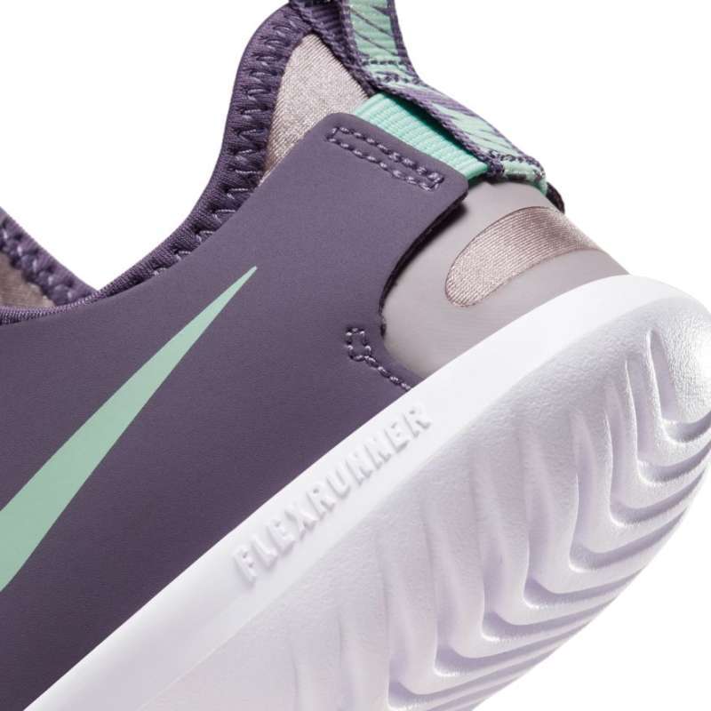 nike performance flex runner