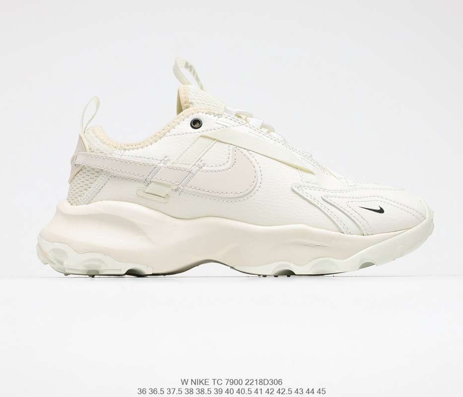 chunky nike womens shoes