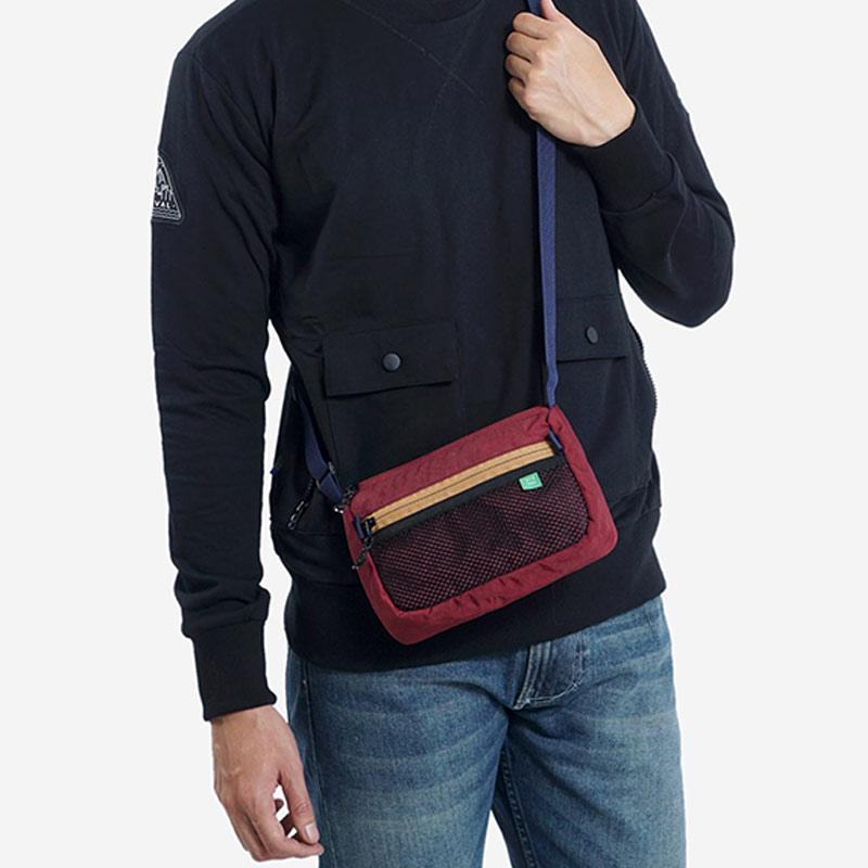 Flick sling bag