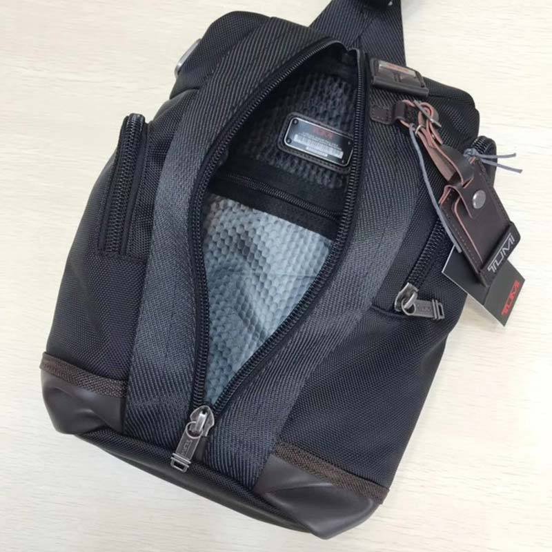 harga tumi sling bag