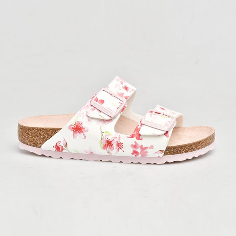 oofos clogs leopard
