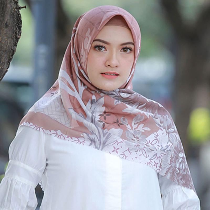 Novella scarf best sale