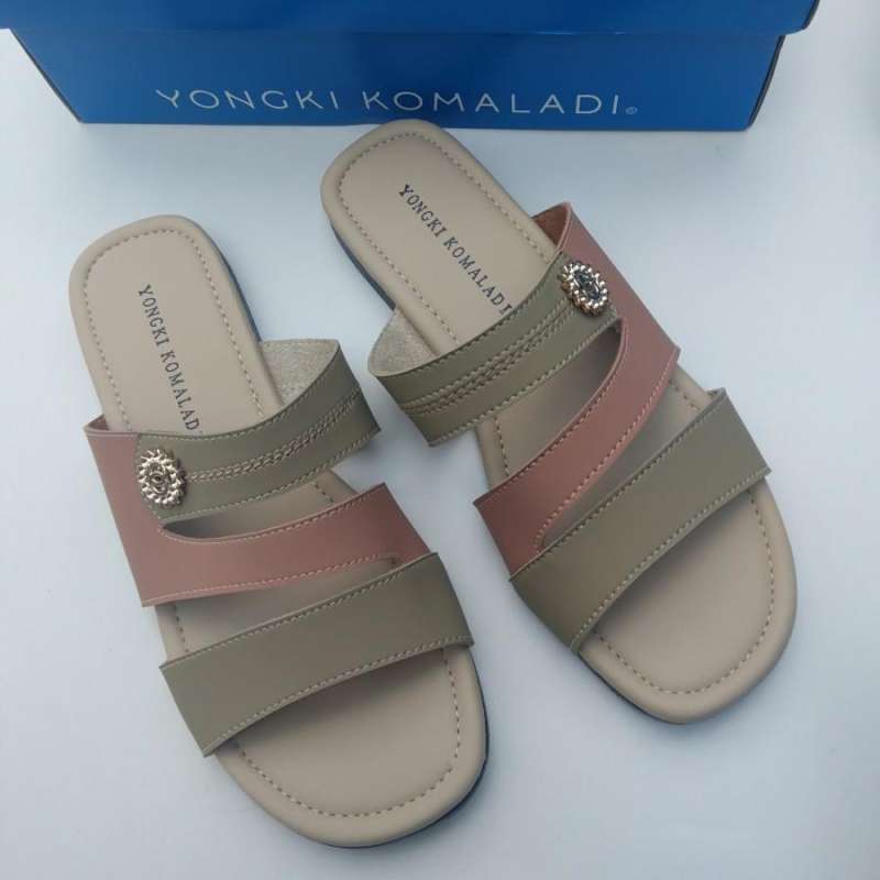 Jual SANDAL TEPLEK SELOP WANITA BRANDED YONGKI KOMALADI SANDAL