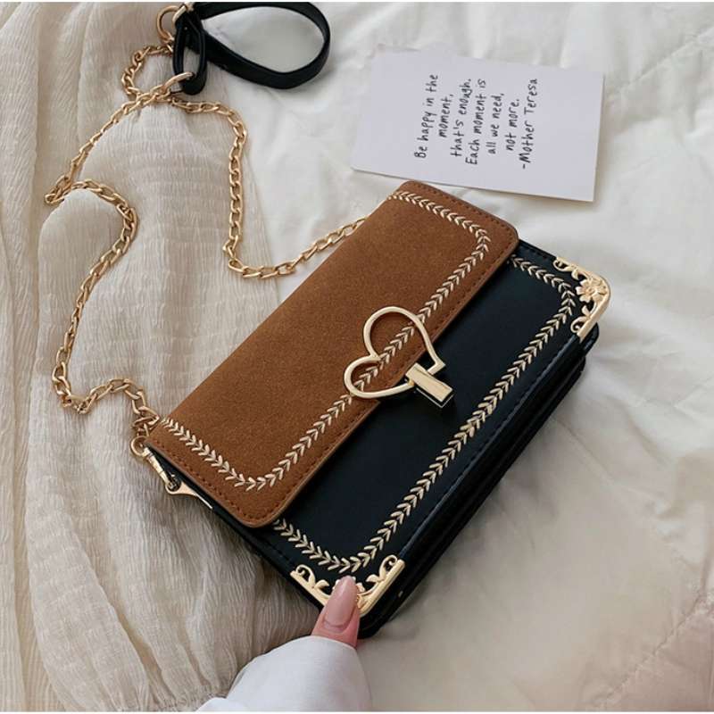 Jual Ielgy Tas Selempang Dengan Tali Rantai Ukuran Kecil Bentuk Kotak Model Korea Casual Untuk Wanita Online November 2020 Blibli