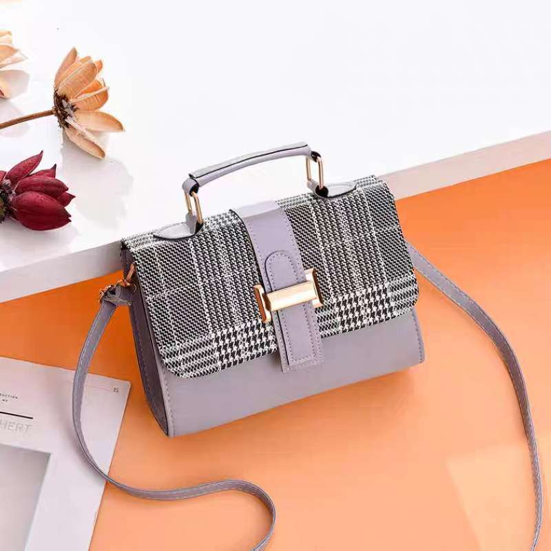 Jual Tas Selempang Kecil Wanita Import Korea Kotak Kecil Nz016 Online November 2020 Blibli Com