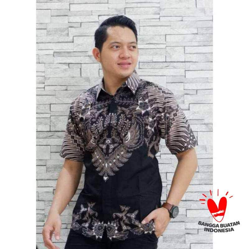 Jual Batik Naufa Kencana Batik Kemeja Pria Lengan Pendek Nk 48 Terbaru Juni 2021 Blibli