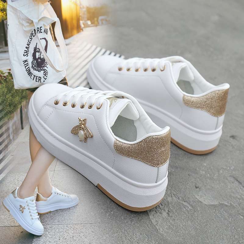 Sepatu Sneakers Wanita Putih Dekorasi lebah Dua