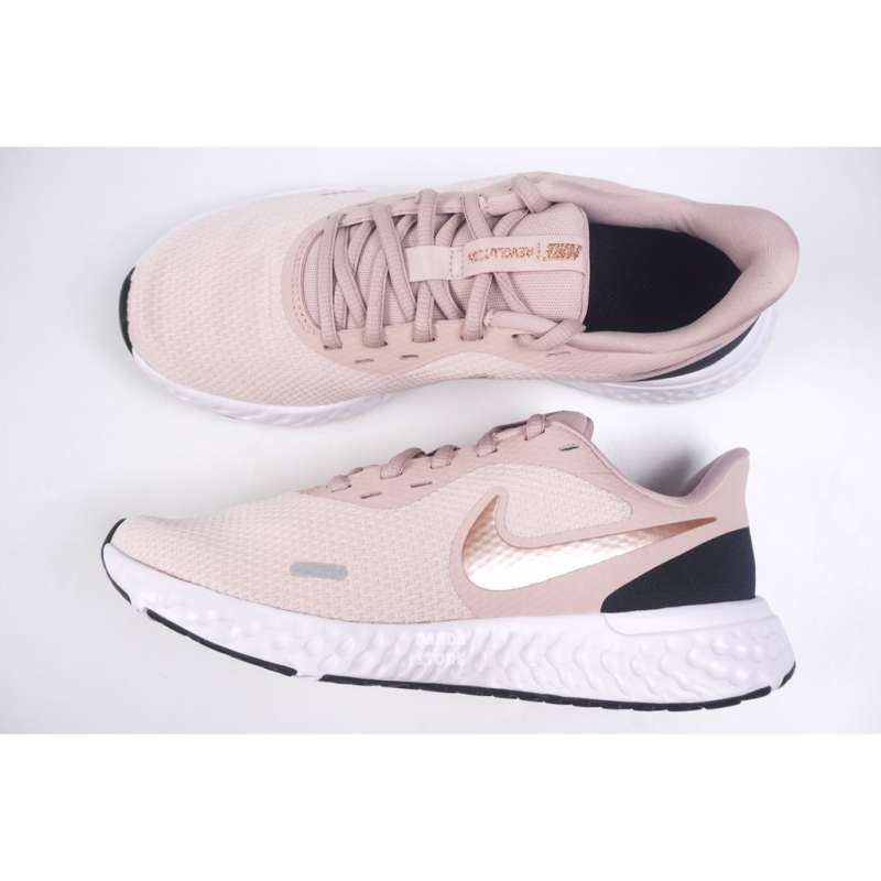 Jual Nike Sepatu running NIKE Revolution 5 Women's Running Shoe  [BQ3207-600] - Sarang Sepatu di Seller Sarangsepatu Official Store - Kota  Jakarta Barat, DKI Jakarta | Blibli