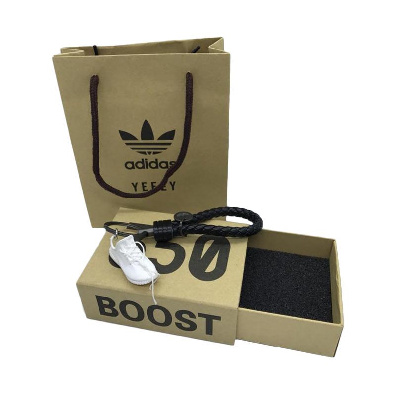 Jual Adidas Sepatu Yeezy Putih Gantungan Kunci Online Oktober 2020 Blibli Com