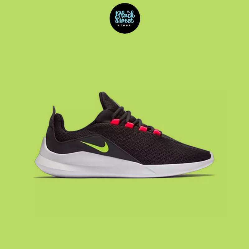 Sepatu top nike viale