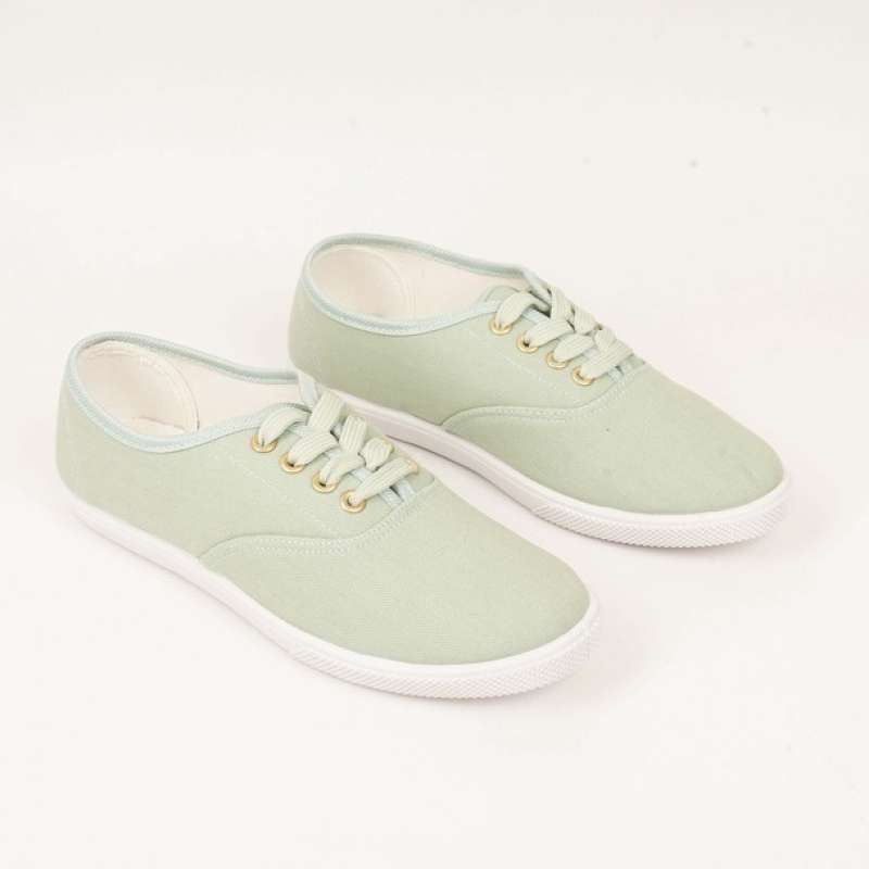 basic canvas sneakers