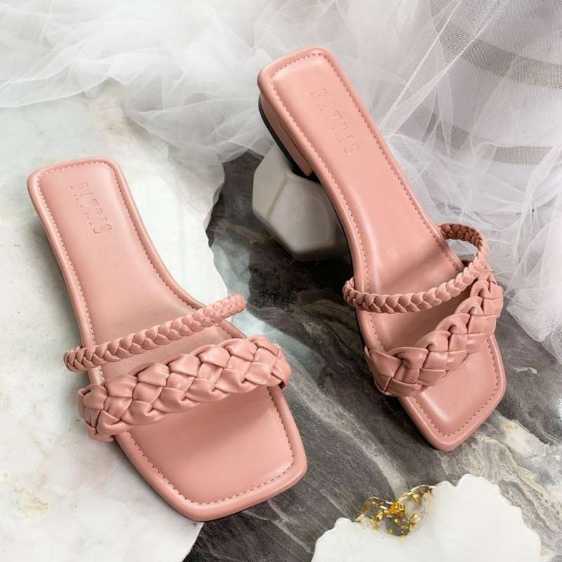 Sepatu high online heels 1 cm