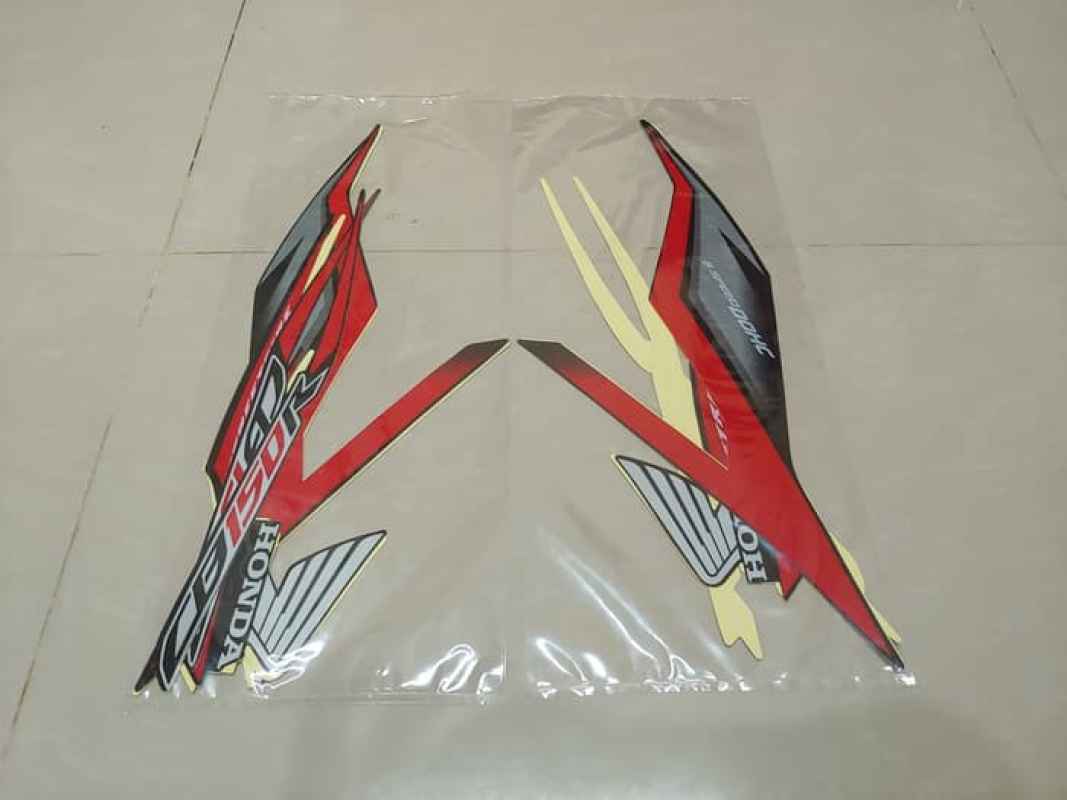 Striping cb 150 hot sale r 2018