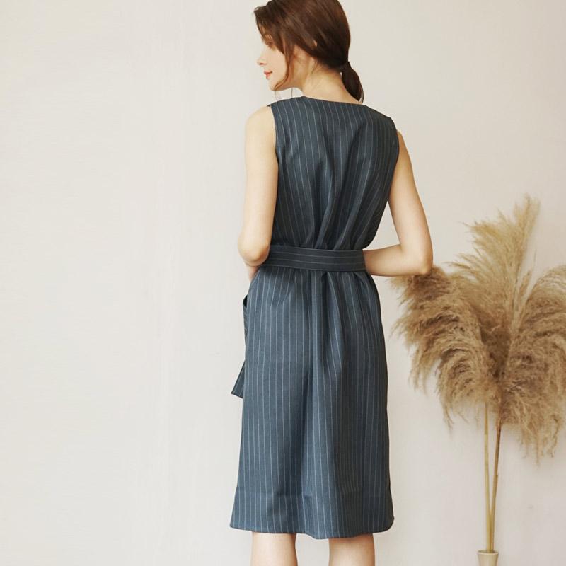 Jual Impromptu Pinstripe Long Vest Online September 2020 Blibli Com