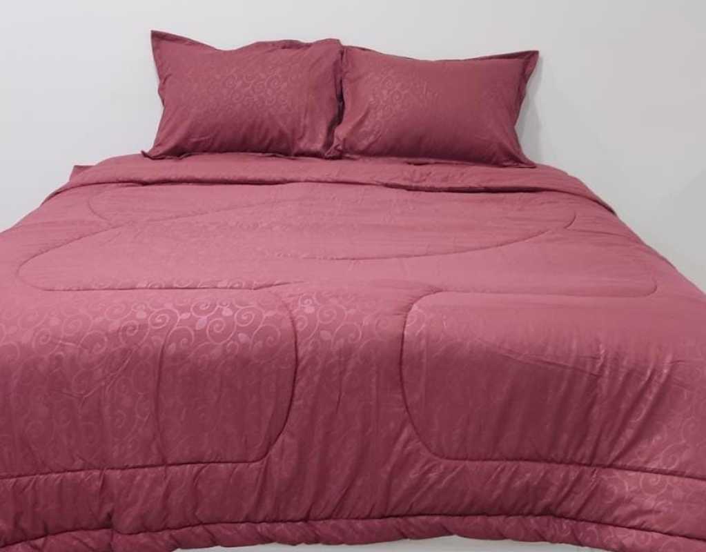 Promo Pantone Maroon Polos Embosh Bed Cover Set Sprei Diskon 67