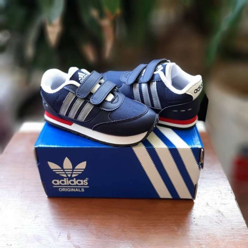 Adidas neo 33 store