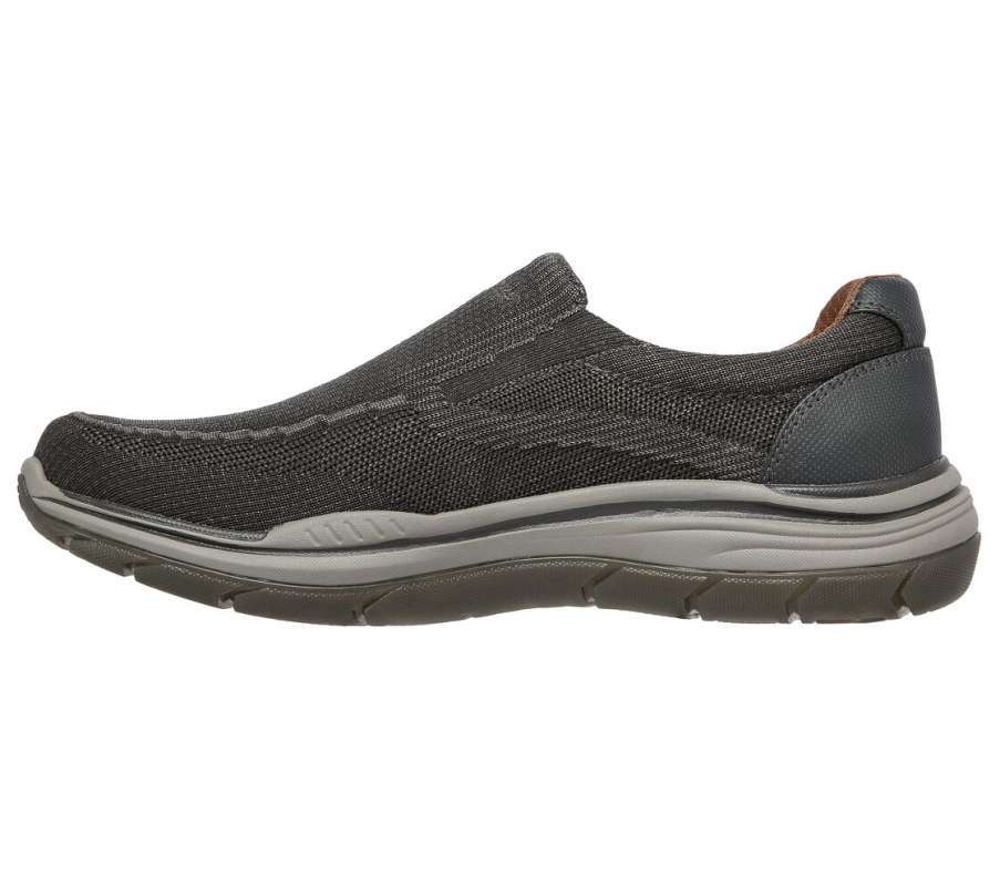 Sepatu skechers relaxed fit top