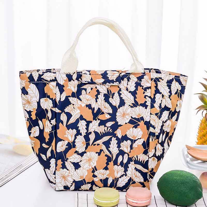 lunch bag with outside pockets