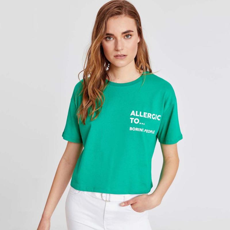 Jual Lc Waikiki 9st153z8 Text Printed Women S T Shirt Emerald Green Online November 2020 Blibli Com