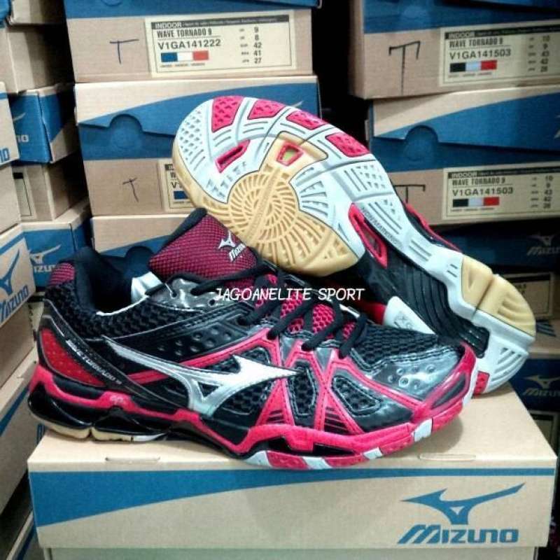 Mizuno tornado sales 9 warna hitam