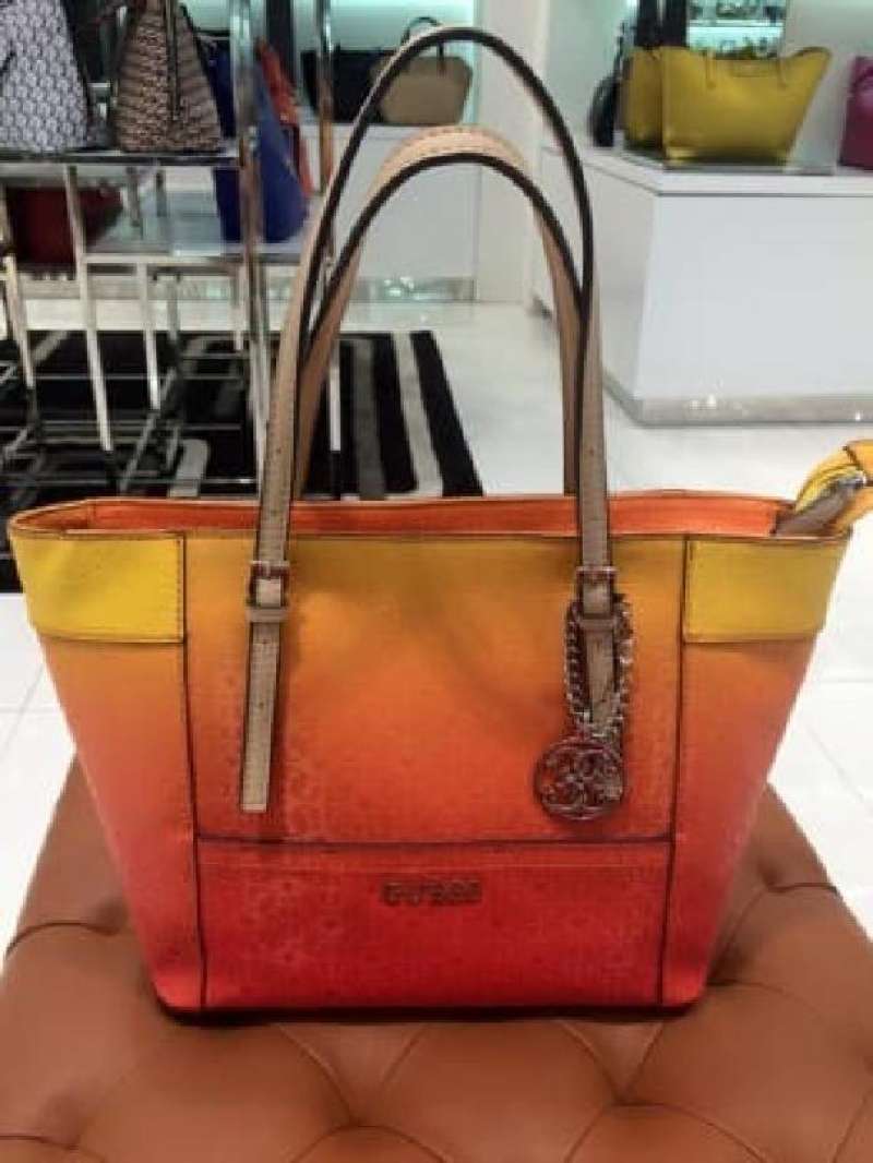 Tas guess sale 2025