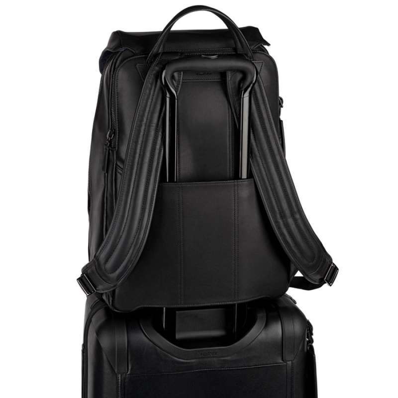 black hole mlc patagonia Patagonia Black Hole MLC Bag Review: An Organized, Carry-On-Size Wonder