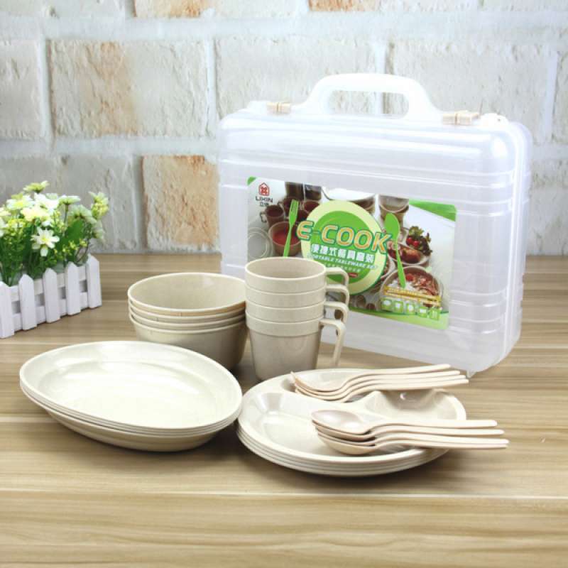 plastic camping dinner set