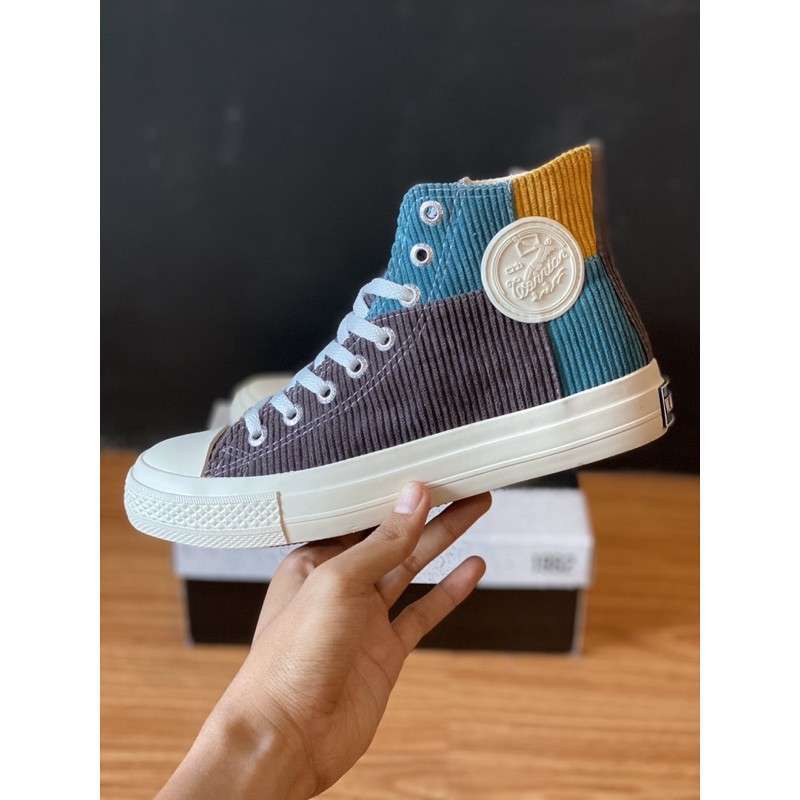 Jual Sepatu Warrior Sparta Rainbow Hc Grey Online Oktober 2020 Blibli Com