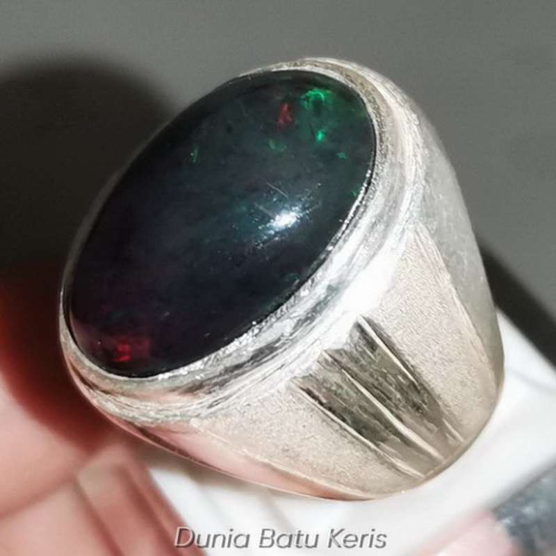 Khasiat Batu Akik Black Opal Kita