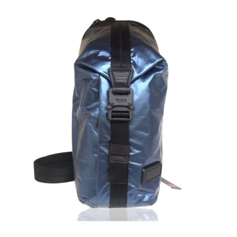 Tumi tahoe deals bozeman sling