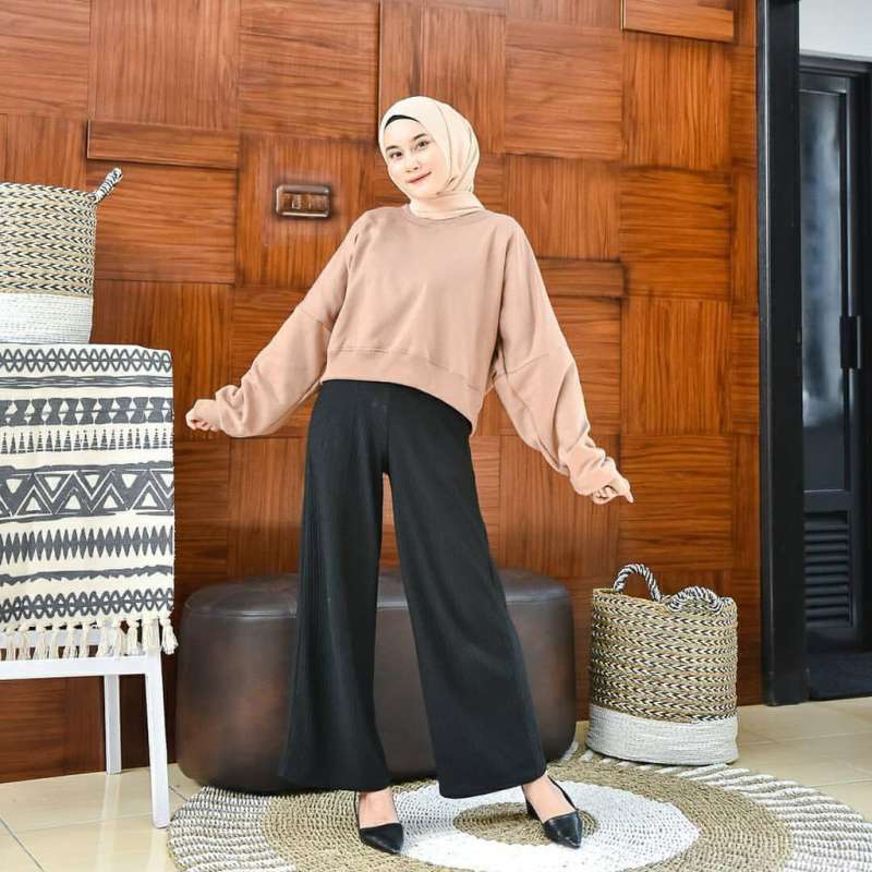 Sweater Crop Polos Oversize Pakaian Wanita Bahan Fleece One Size |  islamiyyat.com