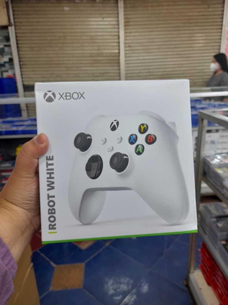 Xbox Series X/S Wireless Controller – Robot White