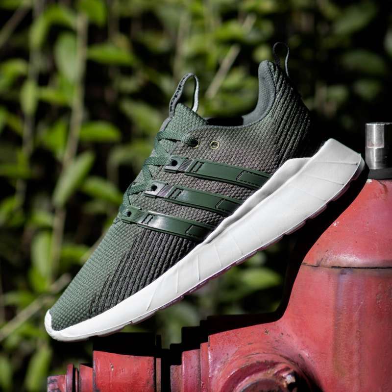 Adidas questar flow dark green sales