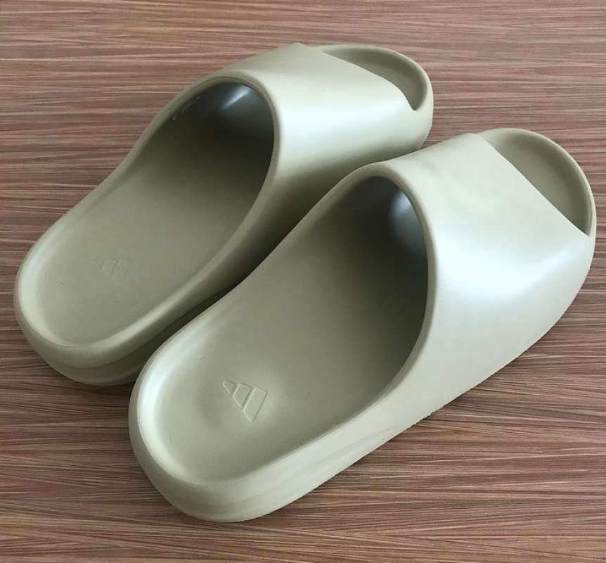 yeezy slide pure resin
