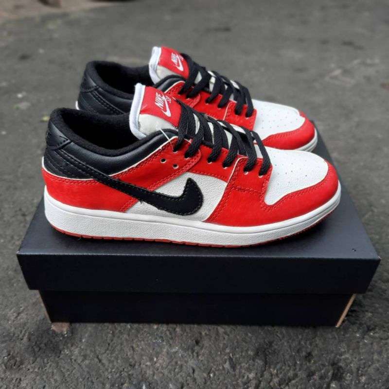 dunk black toe