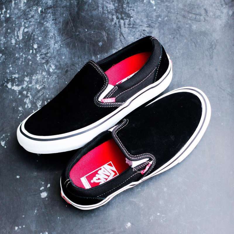 slip ons vans black