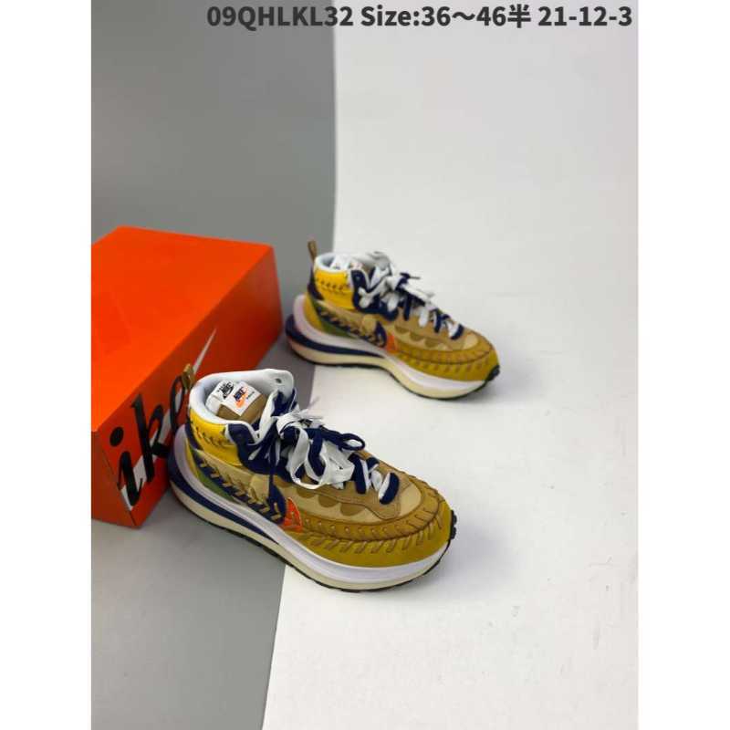 Jual 390 Nike sacai xjean Paul Gaultier x Nike vapor waffle turmeric  stitching is made of a mixture of leather nylon and suede. It is added to  the white - 37 di