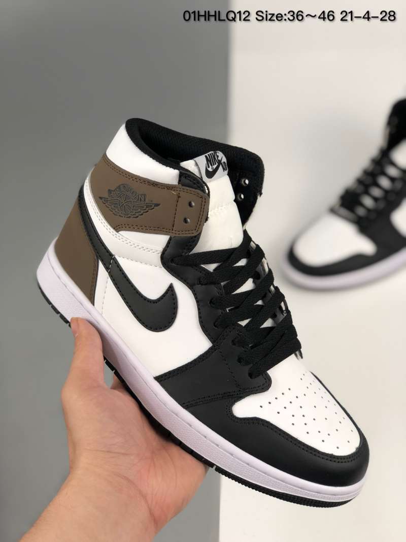 Jual Original High top NIKE AIR JORDAN NIKE AIR JORDAN AJ1 classic retro  classic high top versatile cultural basketball shoe 01hhlq12 36 ~ 46  21-4-28 - 39 di Seller Cai Wu Official Store - Indonesia | Blibli