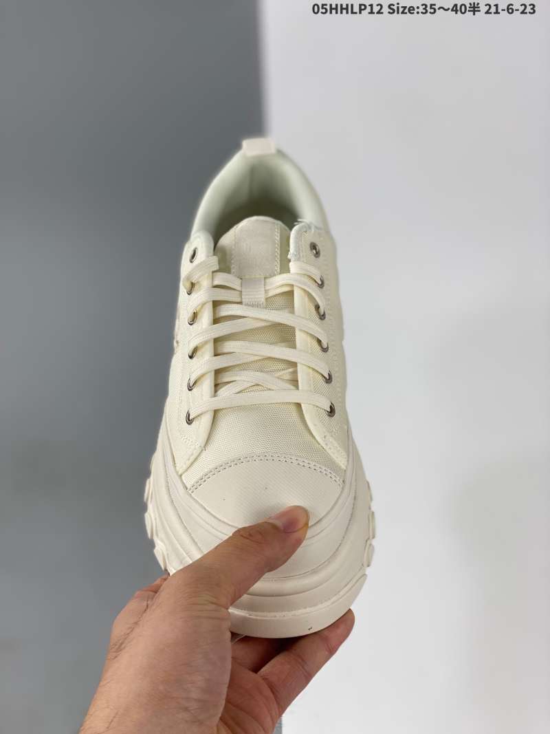 fila canvas trainers