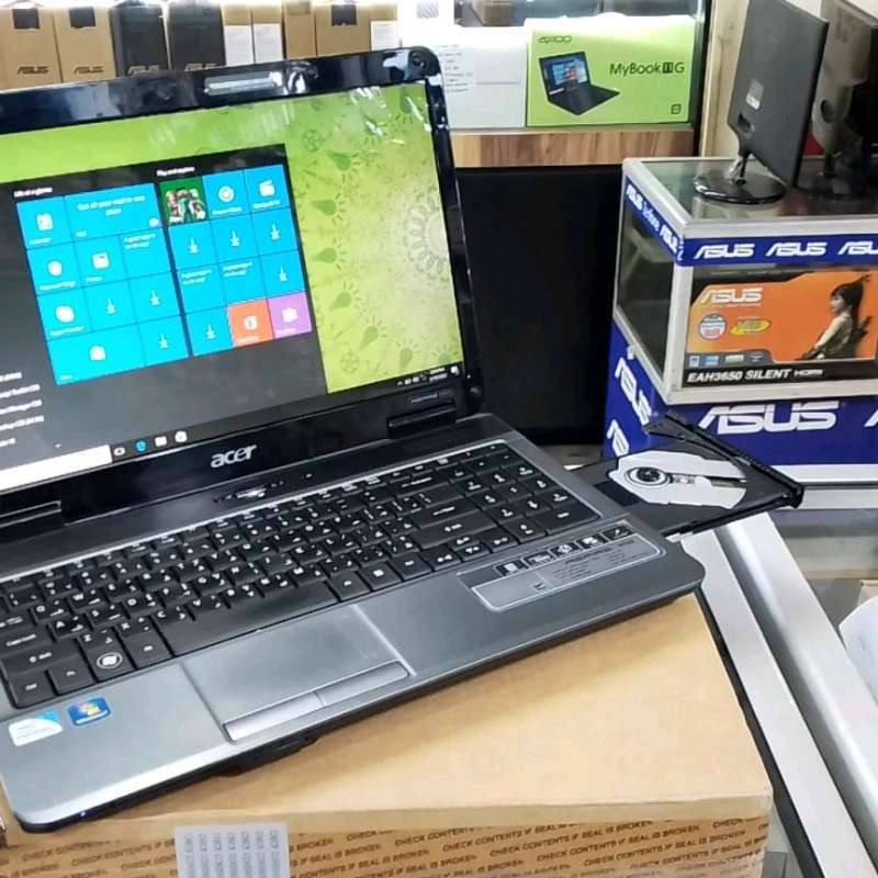 LAPTOP LEPTOP ACER RAM 4GB 14 INC GENERASI BARU WINDOWS10 SIAP PAKAI
