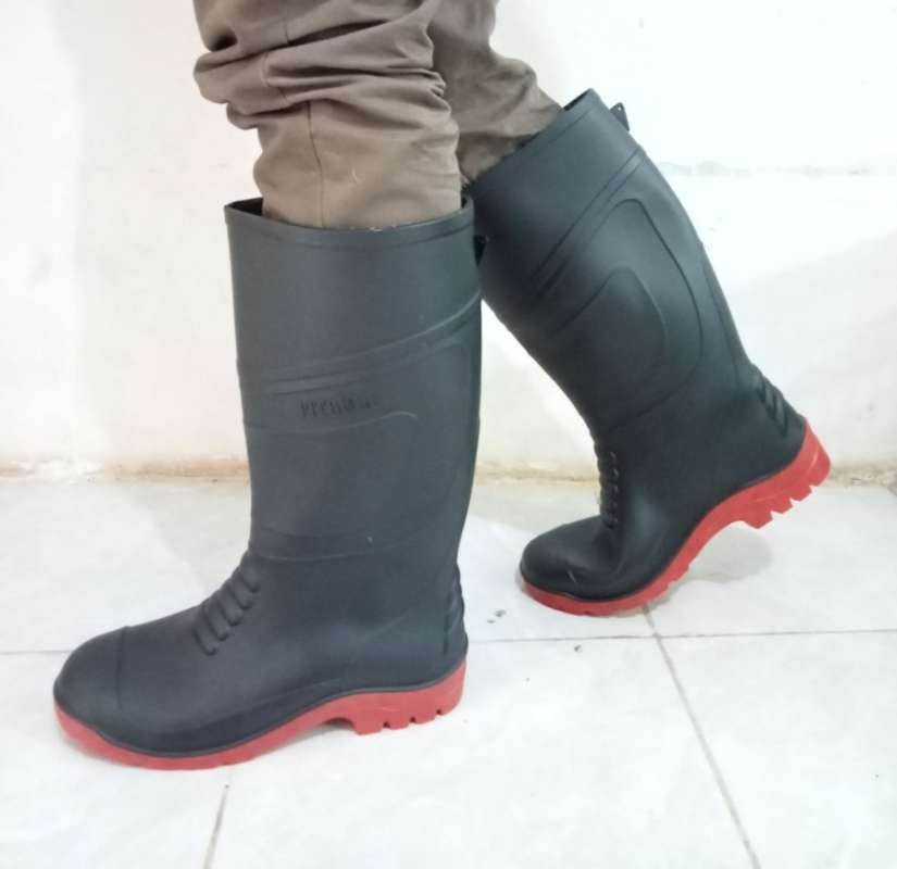 Pitbull sale rain boots