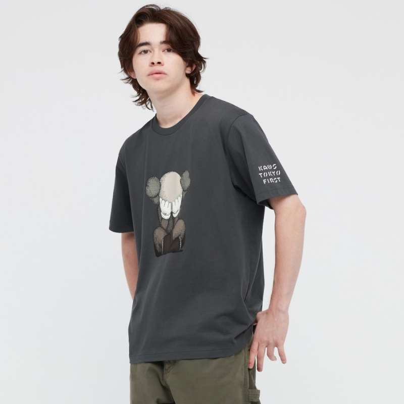 Promo Uniqlo x Kaws Tokyo First Graphic 