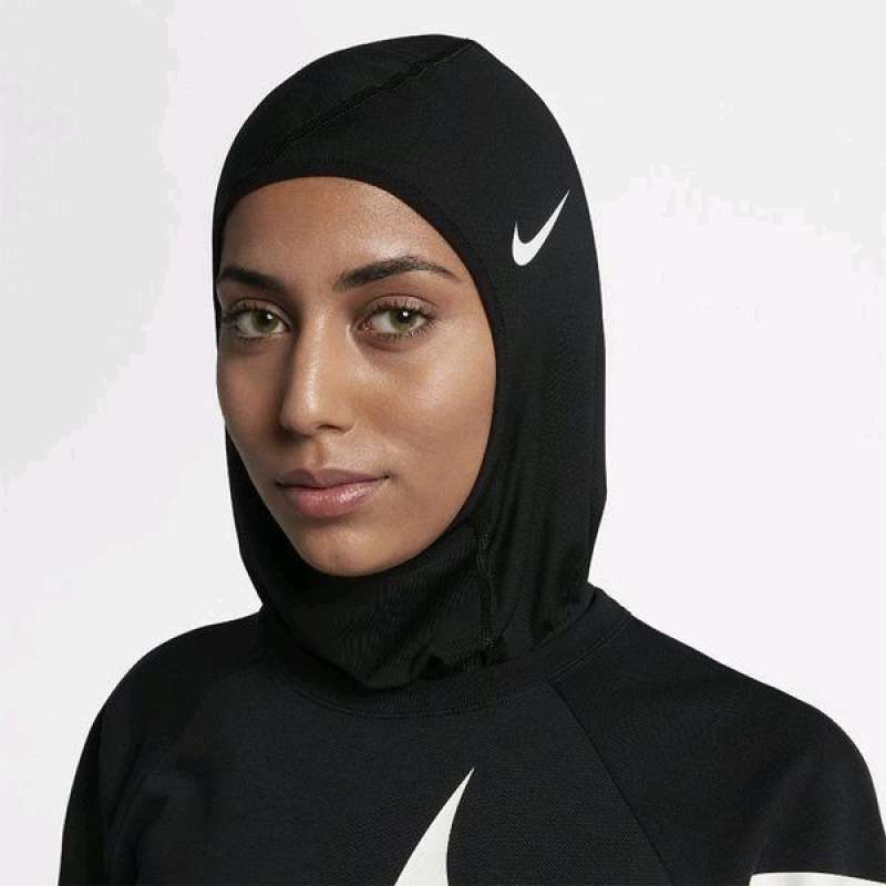 Hijab best sale olahraga nike