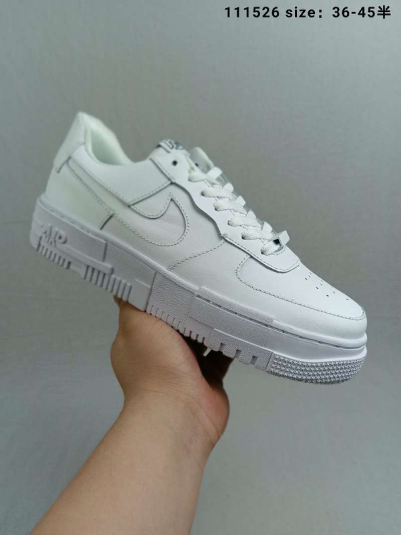 Bas nike beige clearance