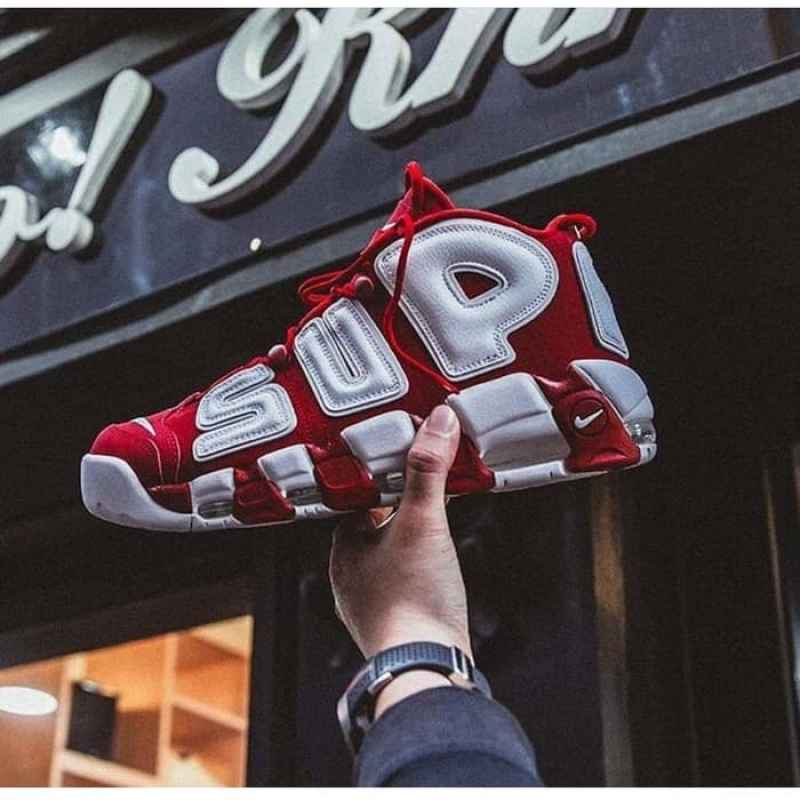 Jual Nike Air More Uptempo X Supreme Sepatu Sneakers Pria Red Online Januari 2021 Blibli